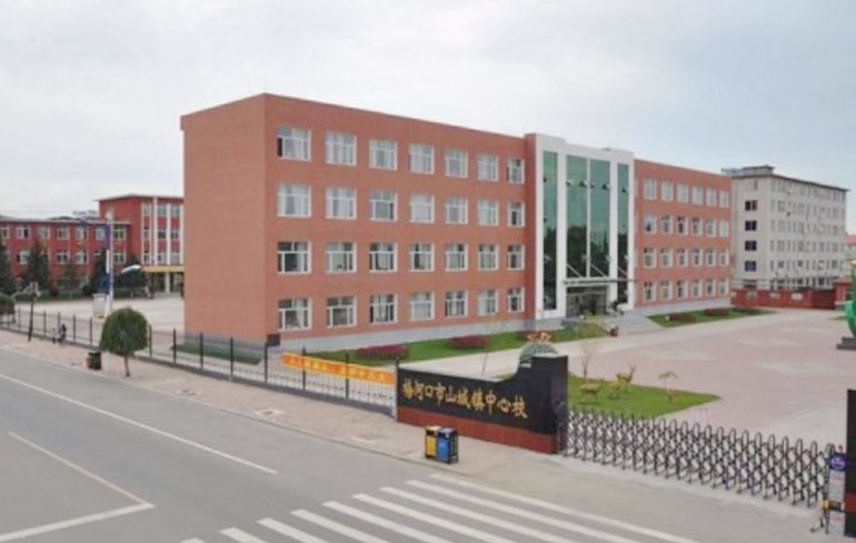 山城镇中心校综合楼接建项目.jpg